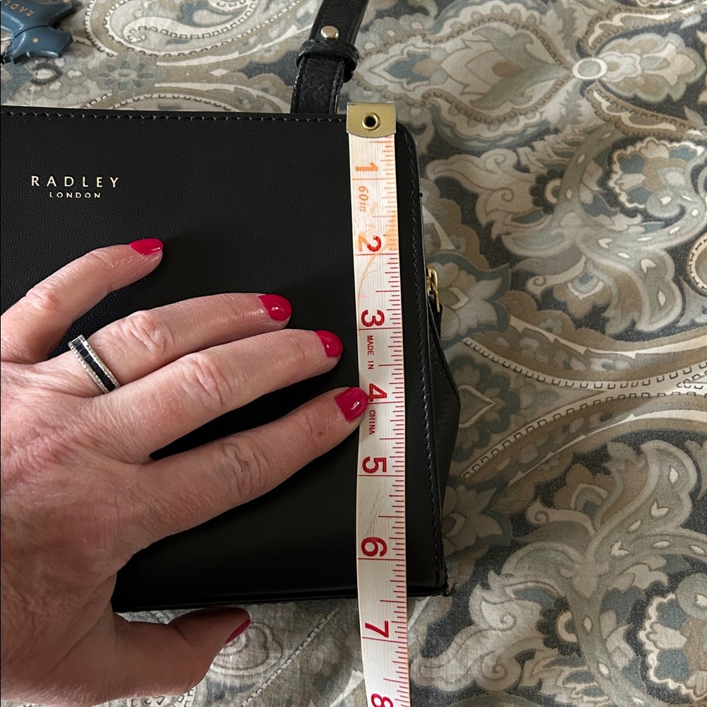 RADLEY LONDON Black Leather Crossbody Bag - Picture 8 of 10